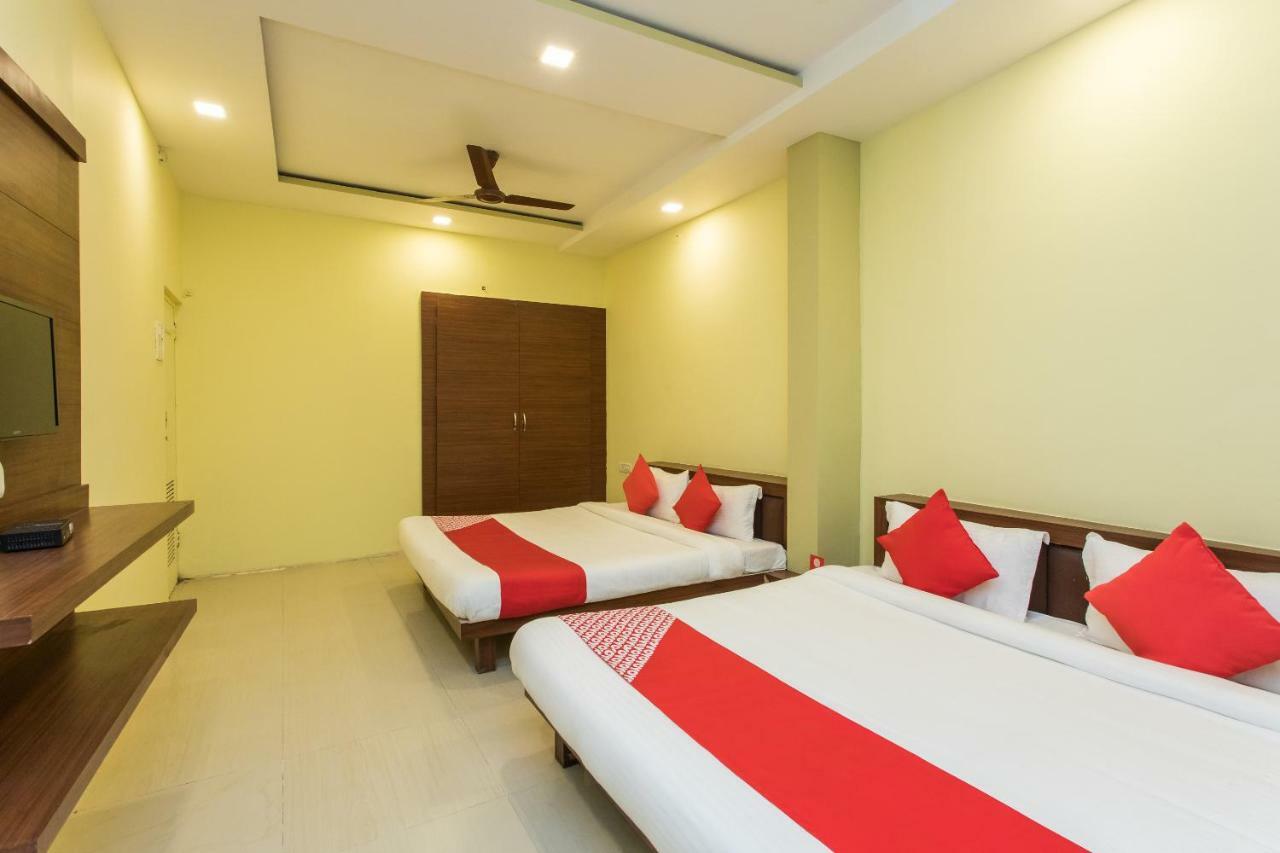 Oyo 17161 Hotel Mahalaxmi 우자인 외부 사진