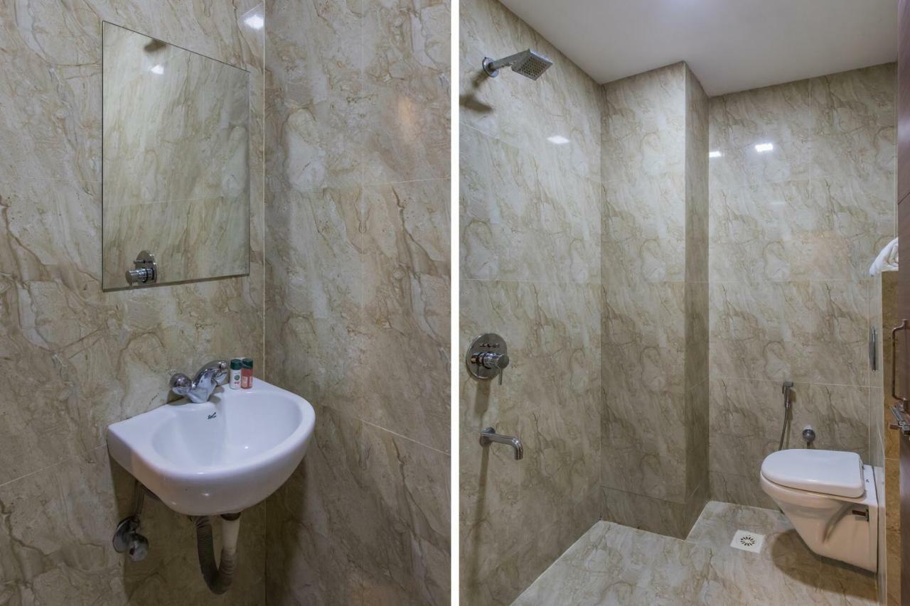Oyo 17161 Hotel Mahalaxmi 우자인 외부 사진