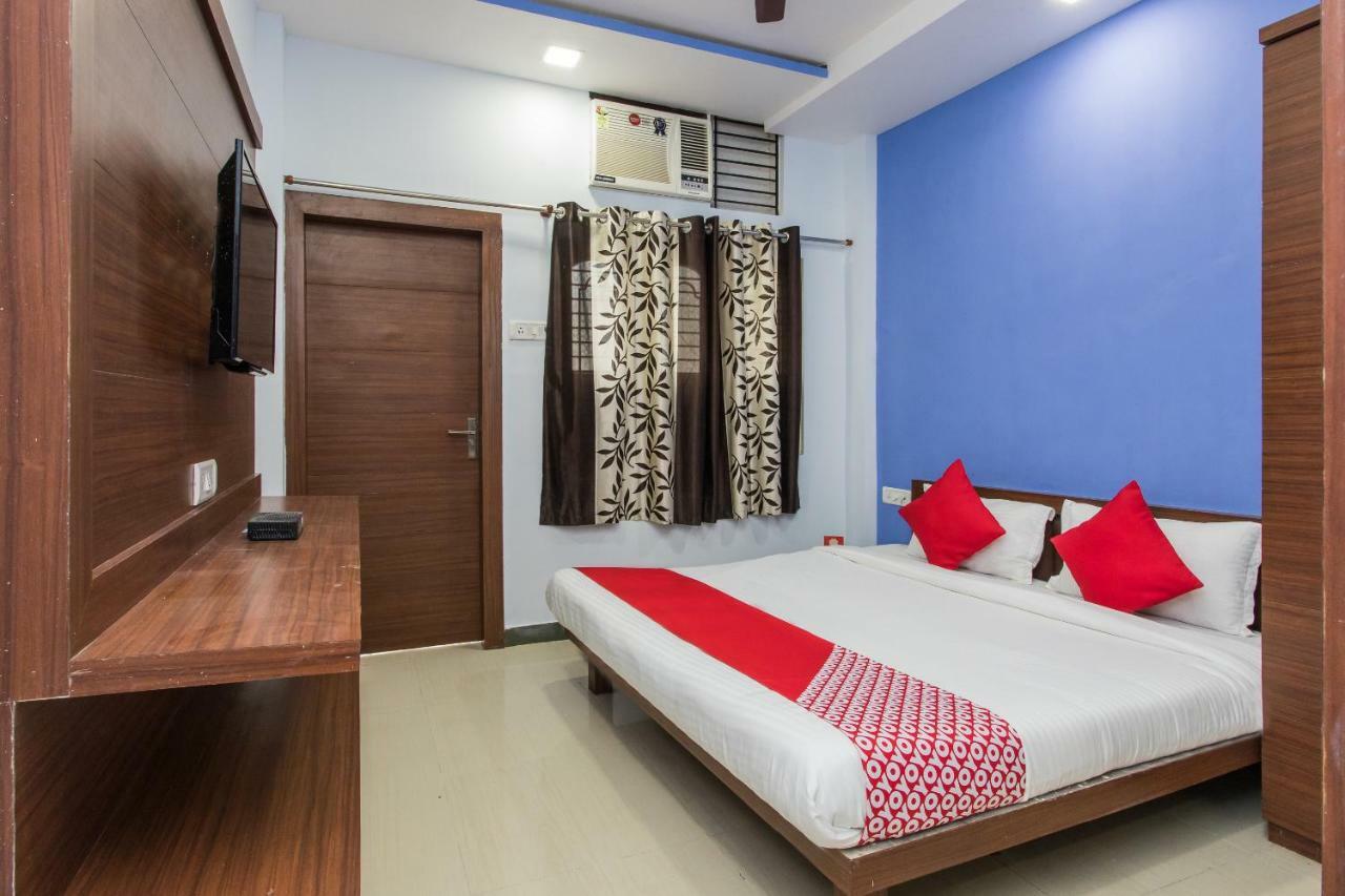 Oyo 17161 Hotel Mahalaxmi 우자인 외부 사진