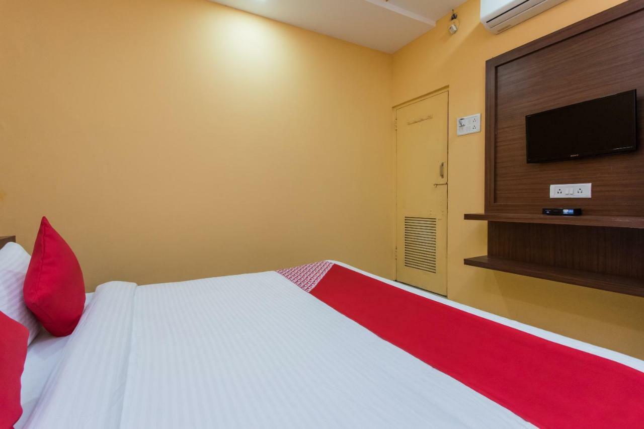 Oyo 17161 Hotel Mahalaxmi 우자인 외부 사진