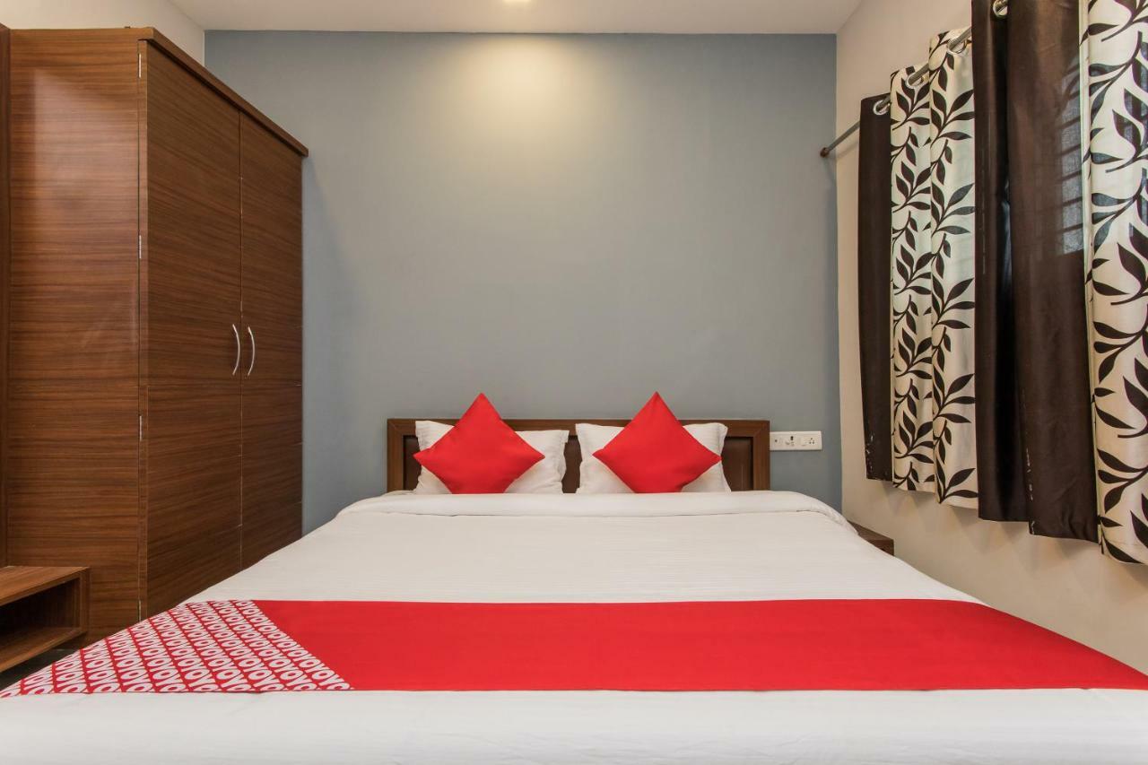 Oyo 17161 Hotel Mahalaxmi 우자인 외부 사진