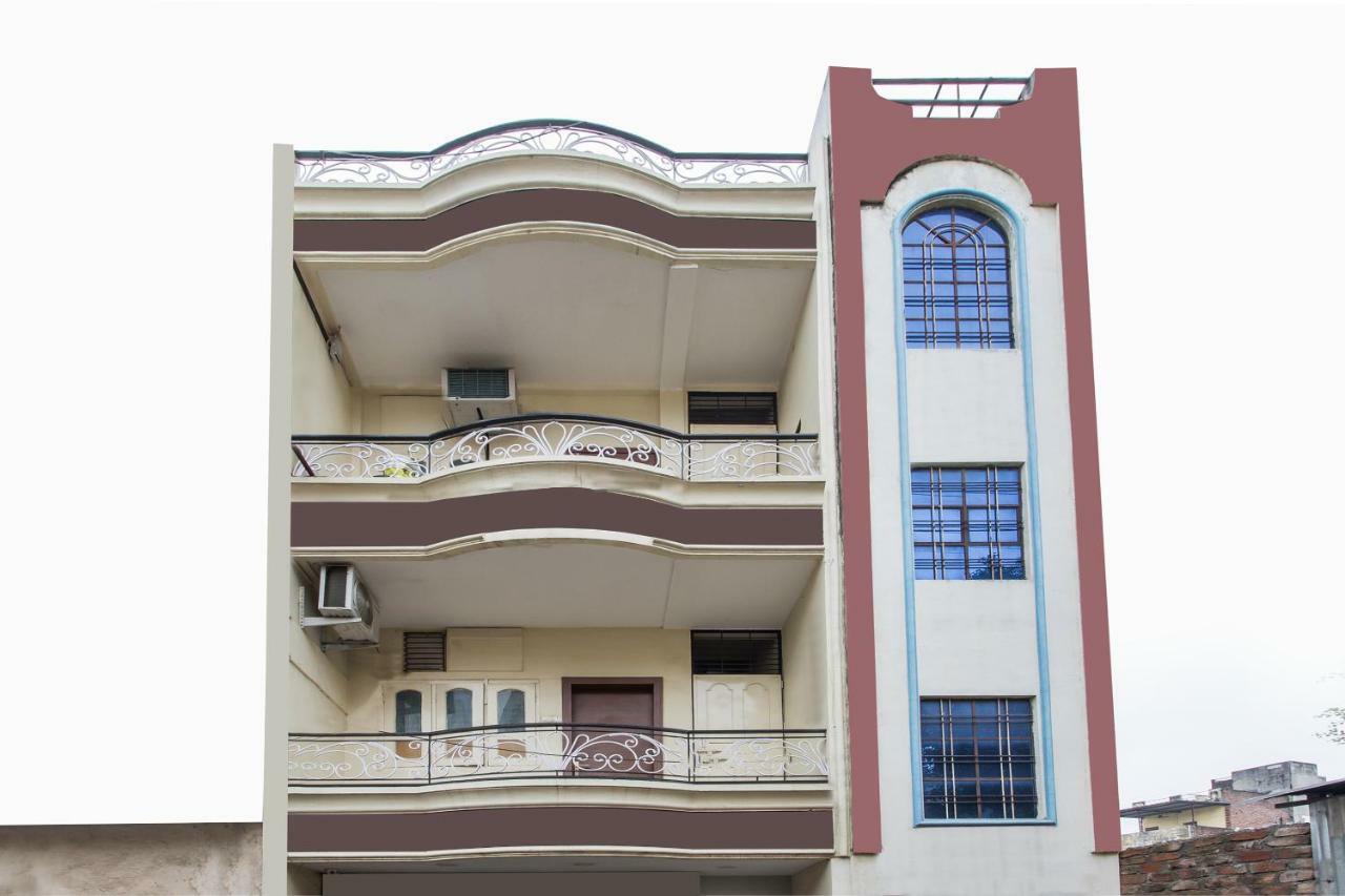 Oyo 17161 Hotel Mahalaxmi 우자인 외부 사진