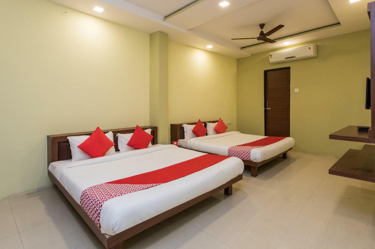 Oyo 17161 Hotel Mahalaxmi 우자인 외부 사진